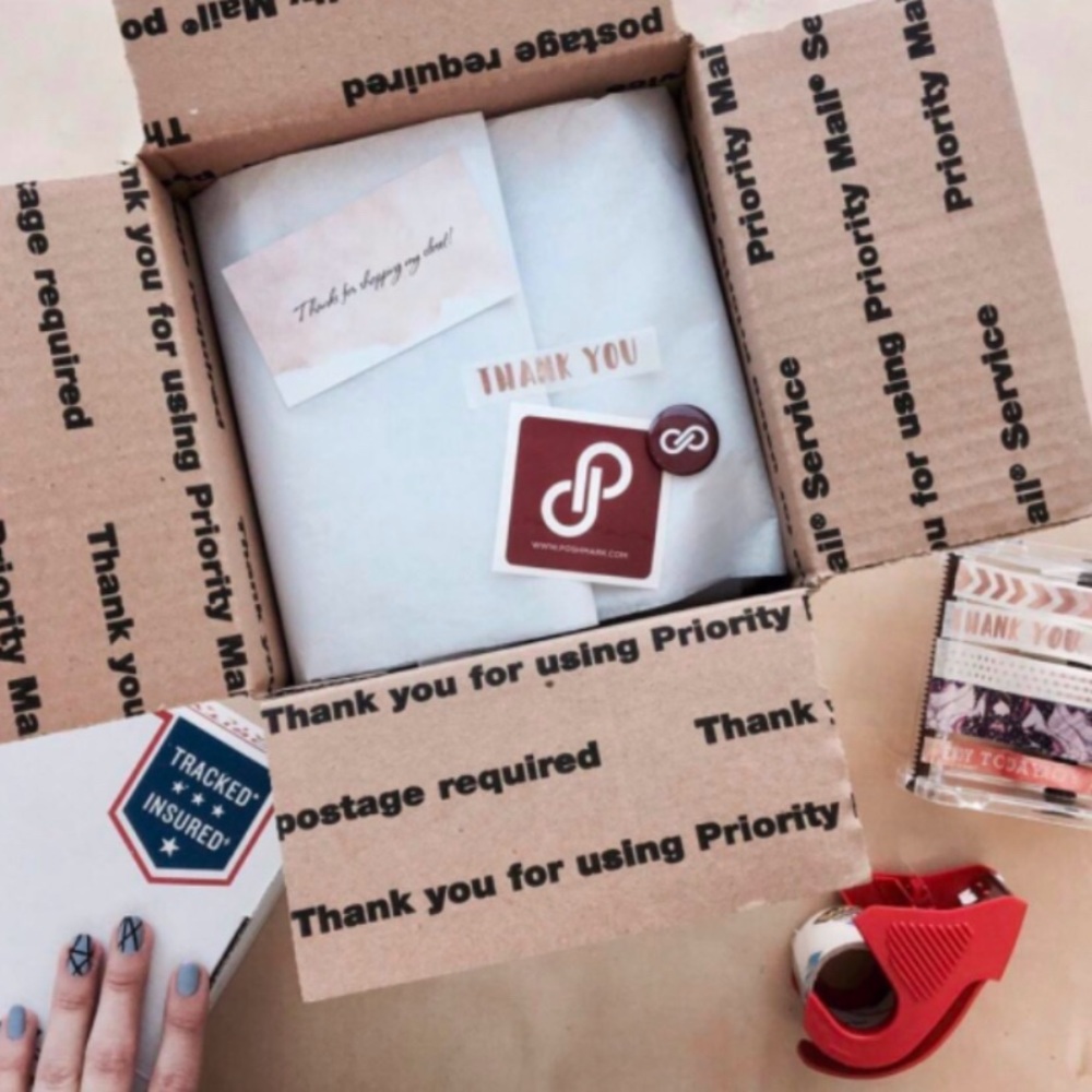 SHIPPING LABEL FOR MALLORY